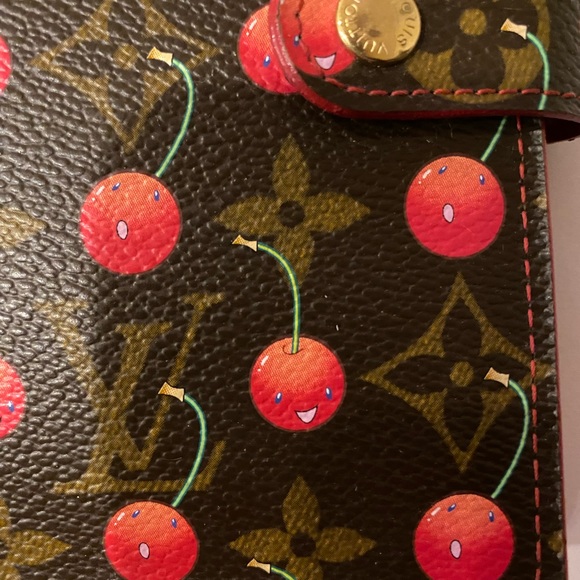 Louis Vuitton Takashi Murakami collaboration Cherry Notebook Handbook Cover - Picture 2 of 9